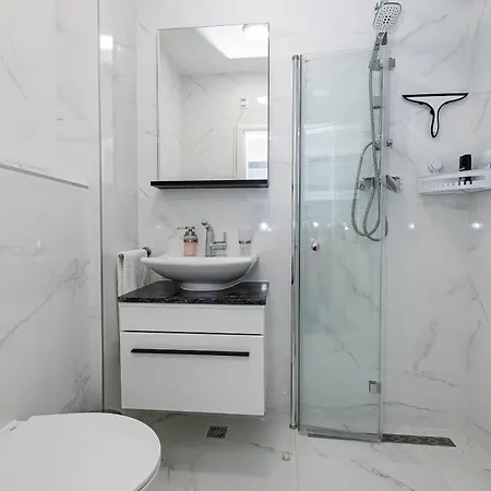 Xenia Apartament *