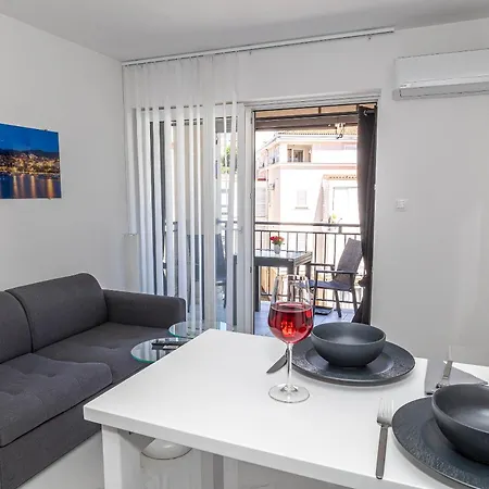 Xenia Apartament Novi Vinodolski